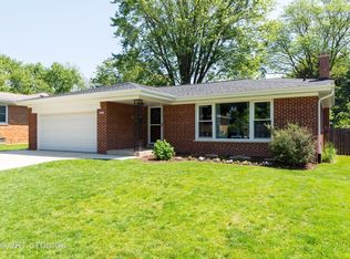 327 S Donald Ave, Arlington Heights, IL 60004