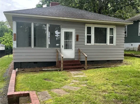 55 Cedar St, Badin, NC 28009