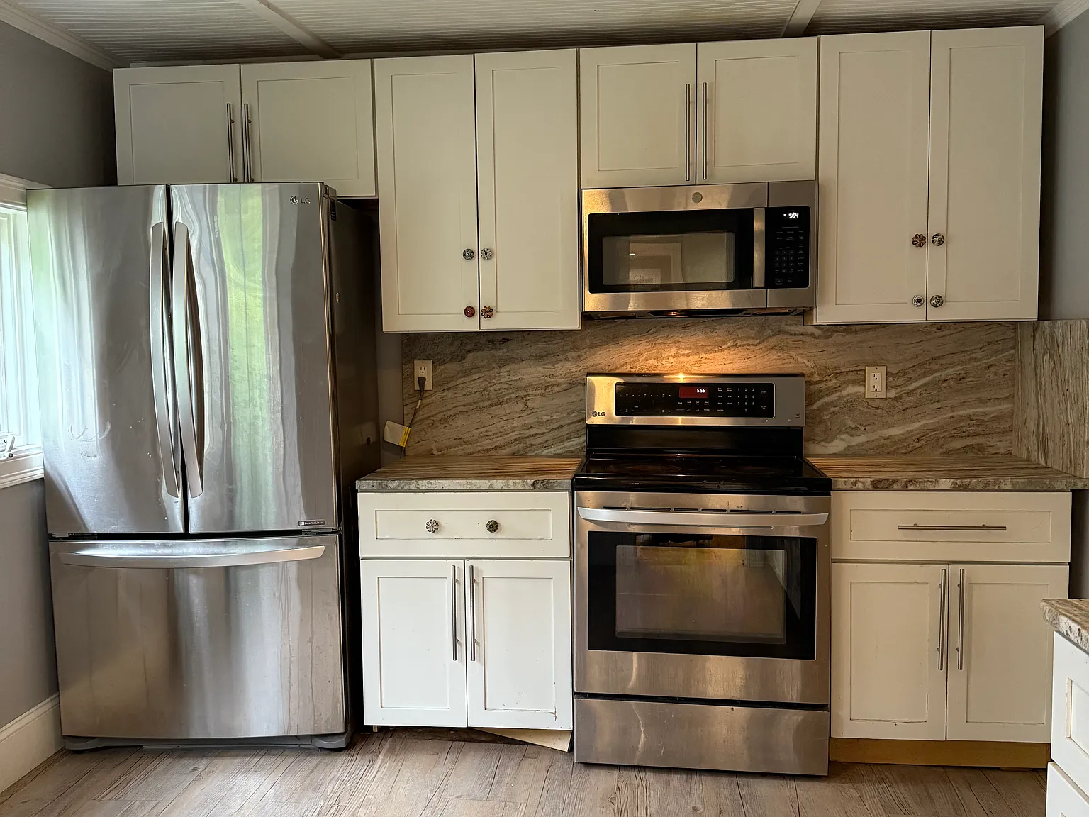 3 bed, 1211 sqft, $2,995 — Photo 2