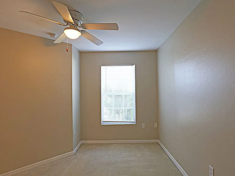 3647 Pine Oak Cir #107 — Photo 15