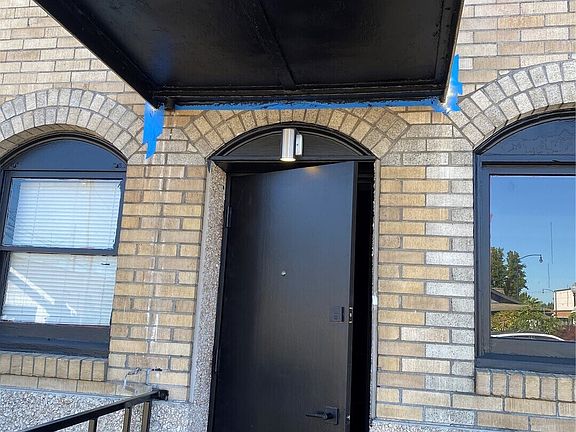 2nd image of 703 W Railroad