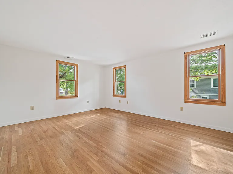 8 Winthrop Ave — Photo 15