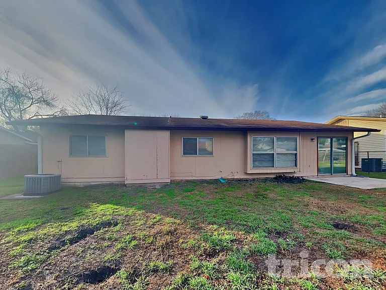 5223 Tom Stafford Dr — Photo 17