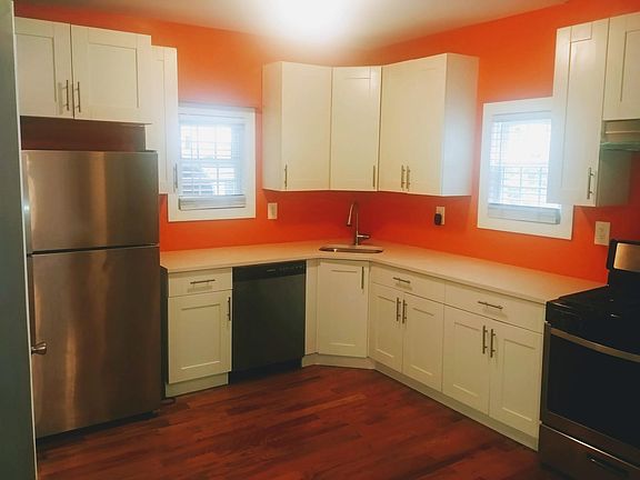 3rd image of 2115 Garrett Pl #1