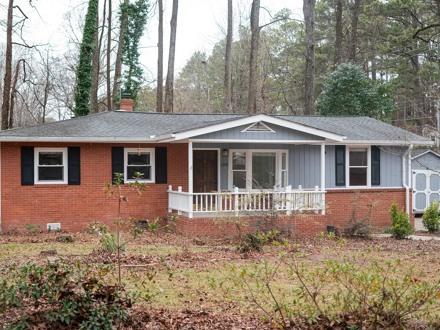 1300 Kelly Rd — Photo 1