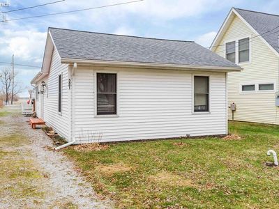 5491 E Center Ln, Port Clinton, OH, 43452