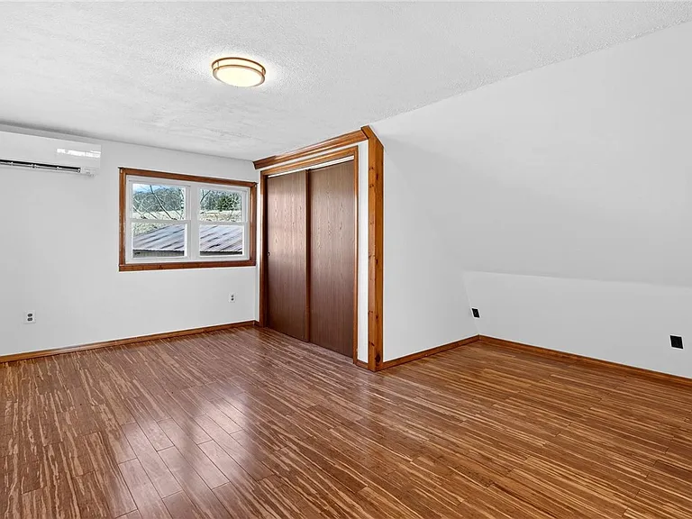 999 Salmon Creek Rd — Photo 29