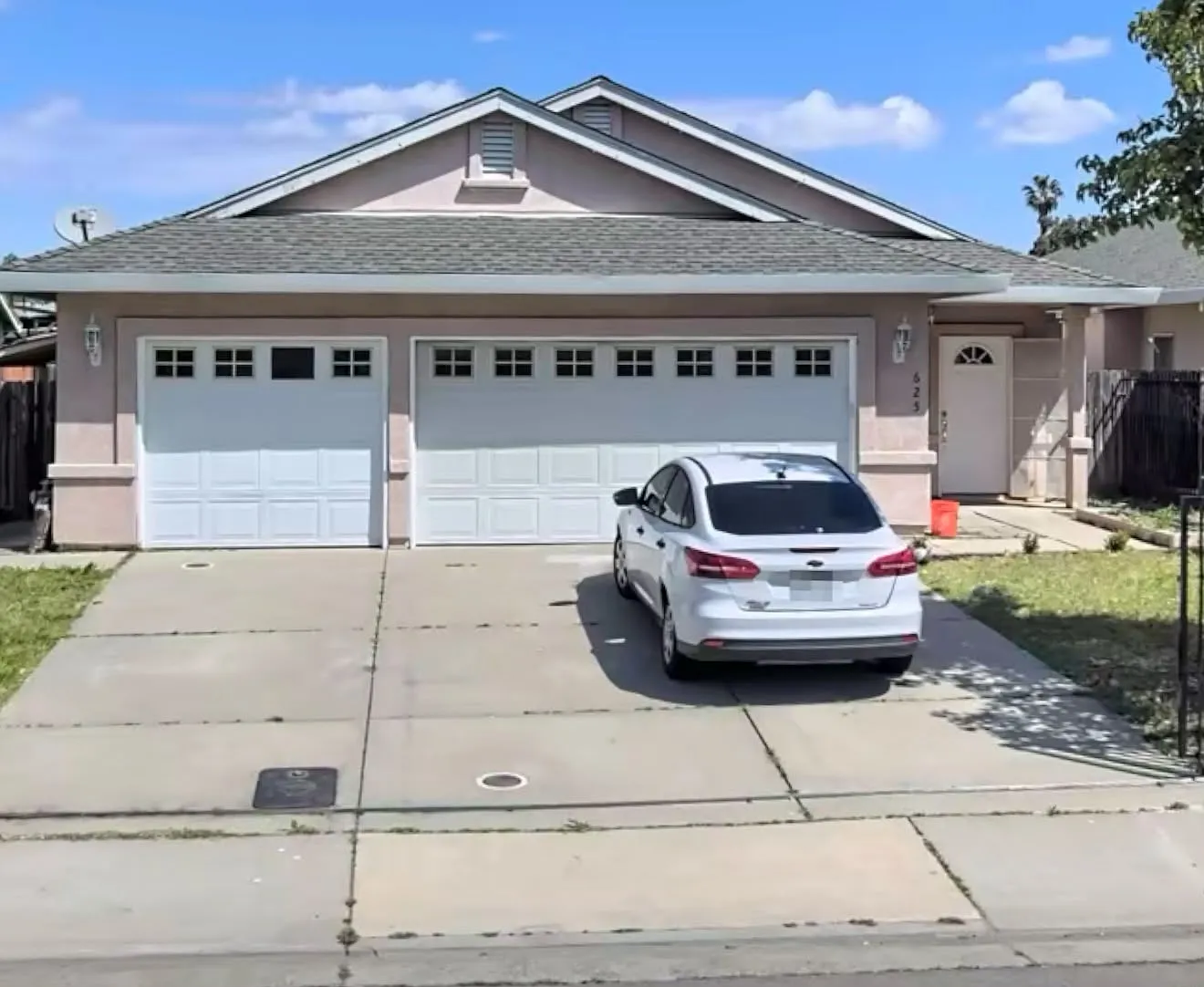 4 bed, 1350 sqft, $2,800 — Photo 1