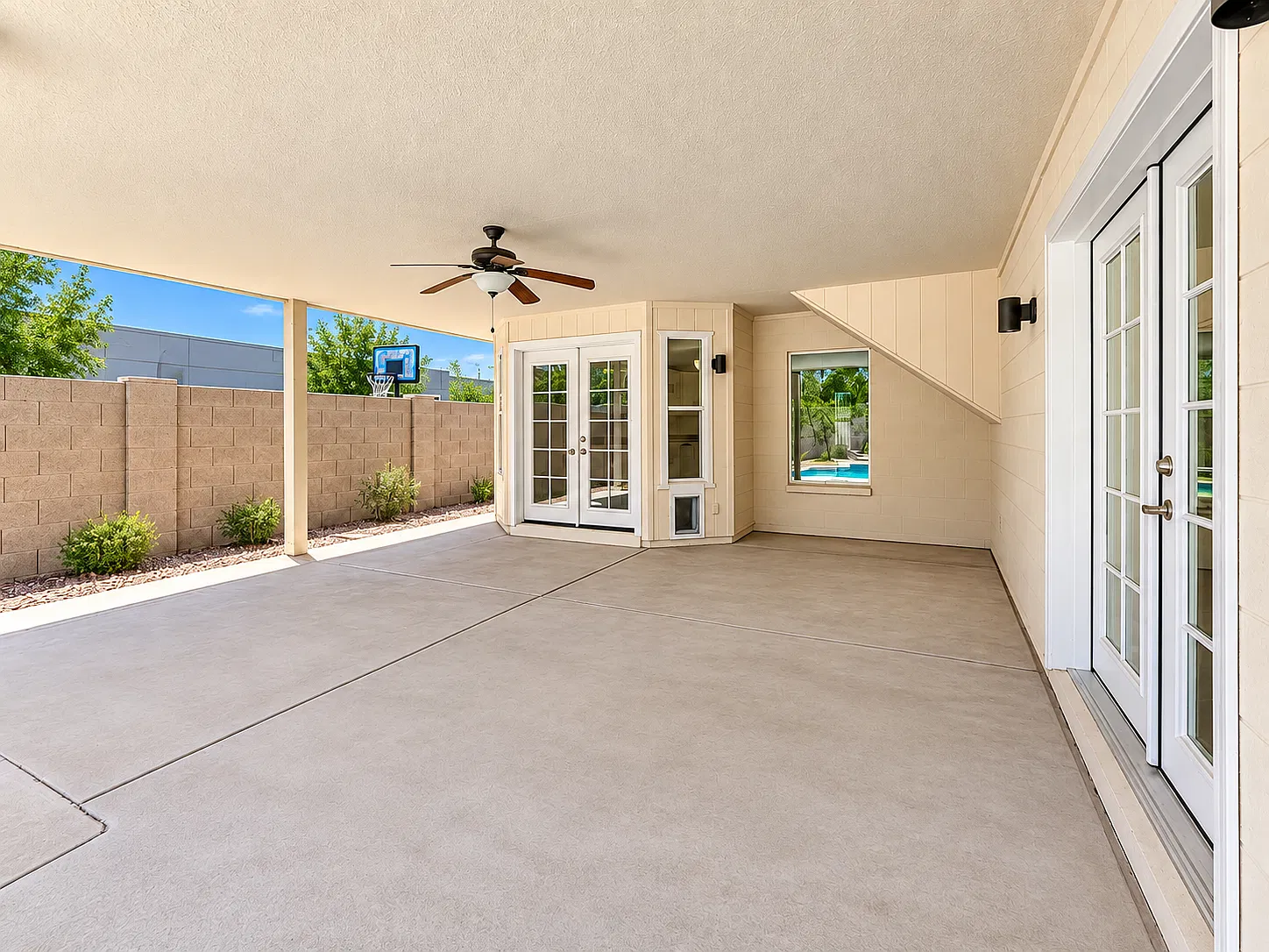 4 bed, 2047 sqft, $2,895 — Photo 3