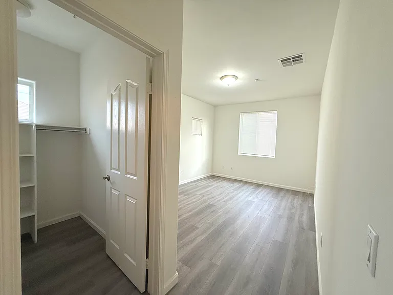 3317 Del Mar Ave #C — Photo 8