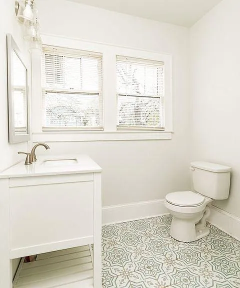 2443 Jefferson Ave — Photo 9