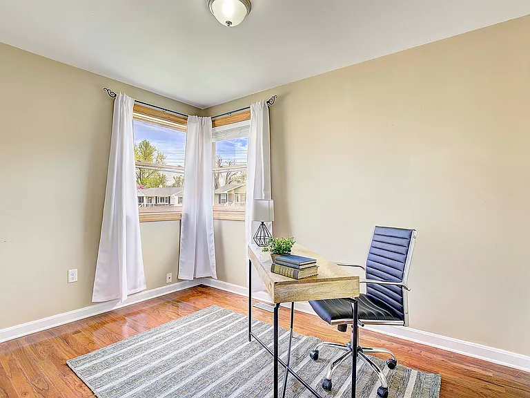 1622 Tieman Dr — Photo 10
