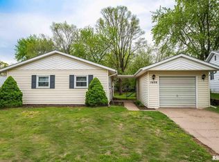 1608 Matilda St, Pekin, IL