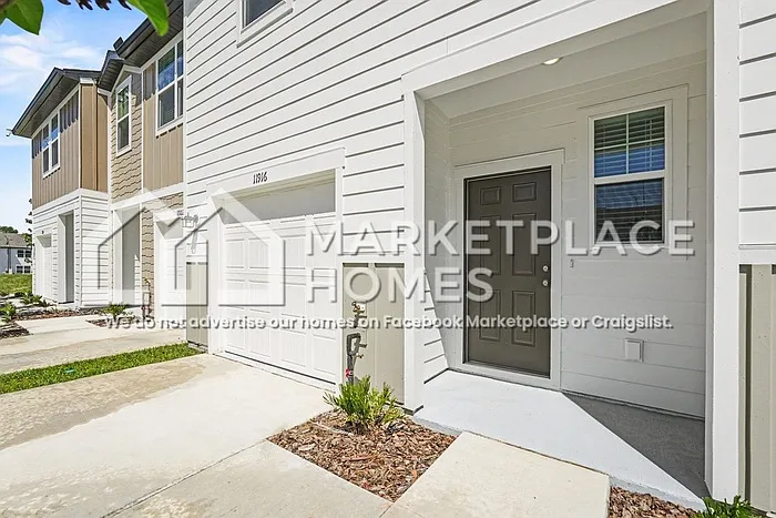 11916 Sylvia St — Photo 4