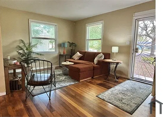 3 bed, 1500 sqft, $2,500 — Photo 4