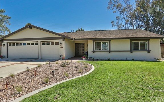 2nd image of 3676 N Woodhurst Dr