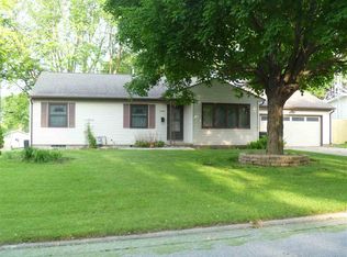 2740 Barton Ave, Waterloo, IA 50702