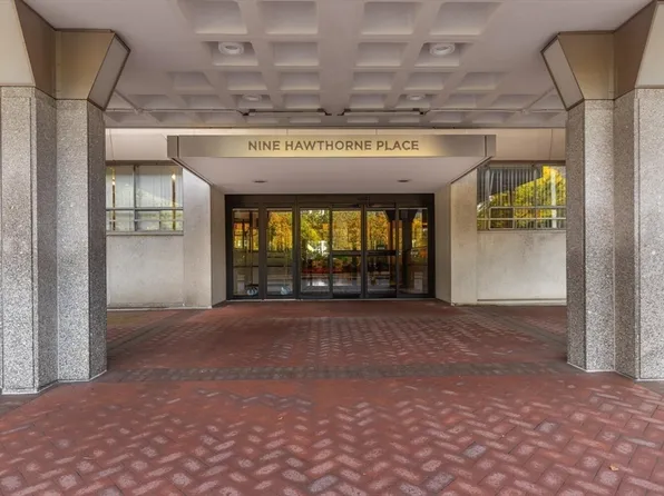9 Hawthorne Pl APT 9O, Boston, MA 02114