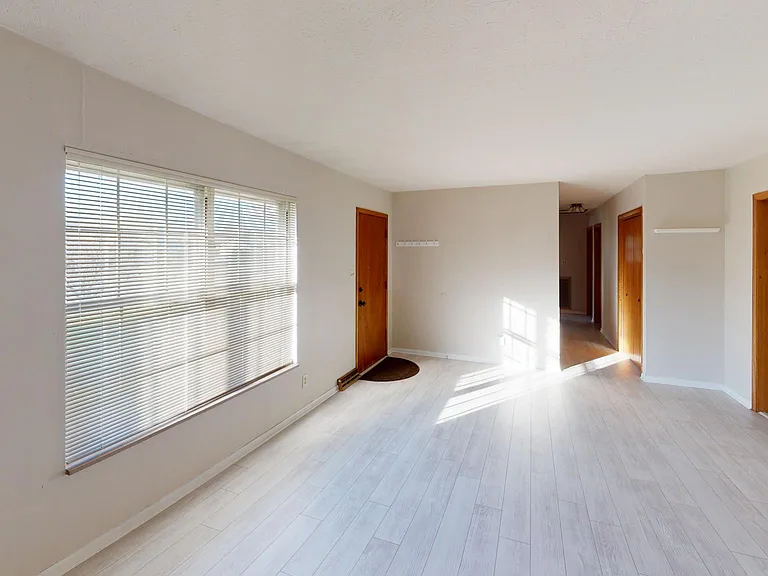 11703 S Williamsburg Dr — Photo 25