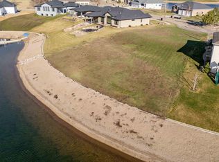 827 Voyager Pl, City of bismarck, ND 58504