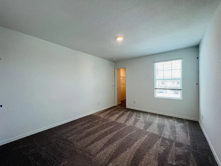 2223 Derwent Dr — Photo 16