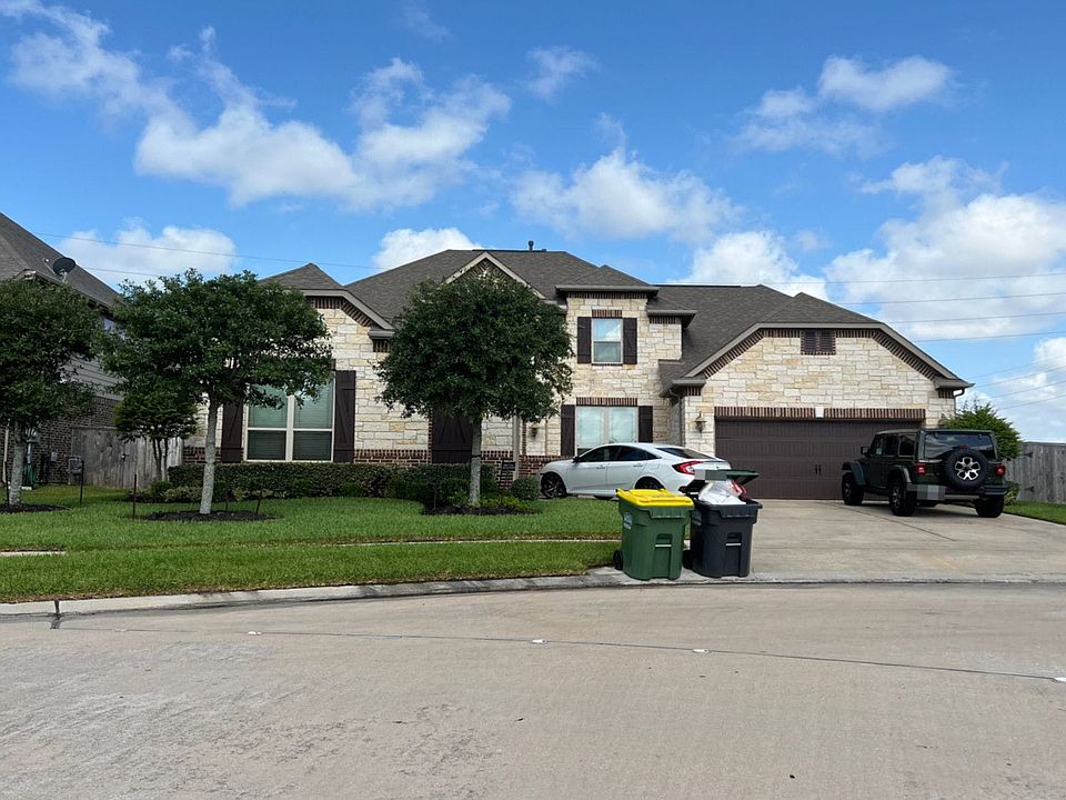 1st image of 11728 Heights Trail Ln