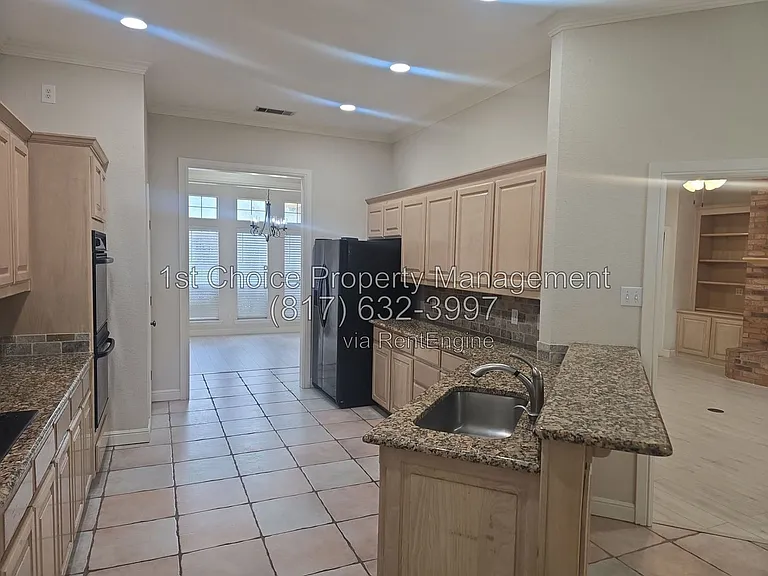 6376 Newport Ct — Photo 8