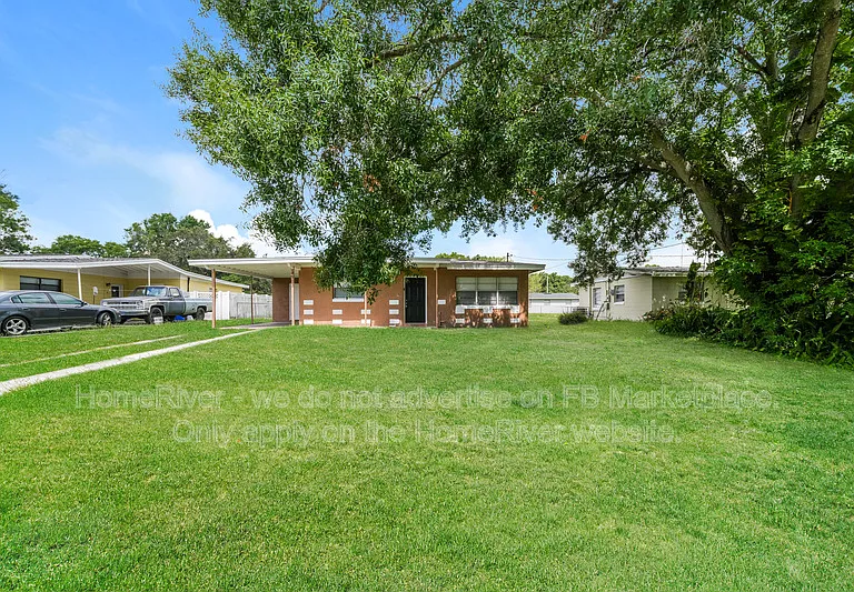 4903 S 85th St — Photo 3