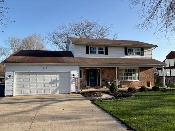 712 E Grant St, Watseka, IL 60970