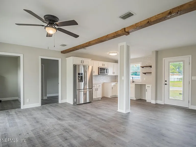 5770 Cedar Forest Dr S — Photo 2