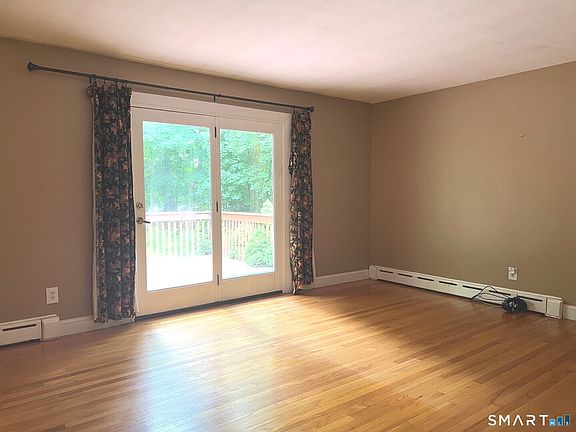 3rd image of 213 Sherwood Drive