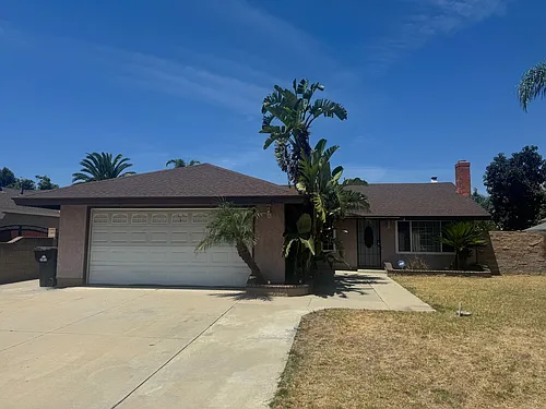 2432 S Garfield Pl Photo 1