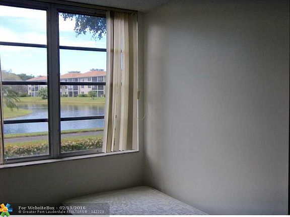 4th image of 7840 NW 50th St APT 106