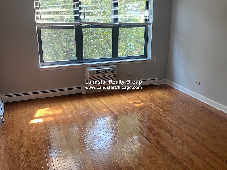 1st image of 534 W Wellington Ave #403