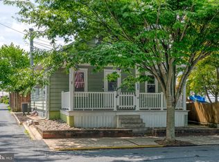 320 S Cedar St, Lititz, PA 17543