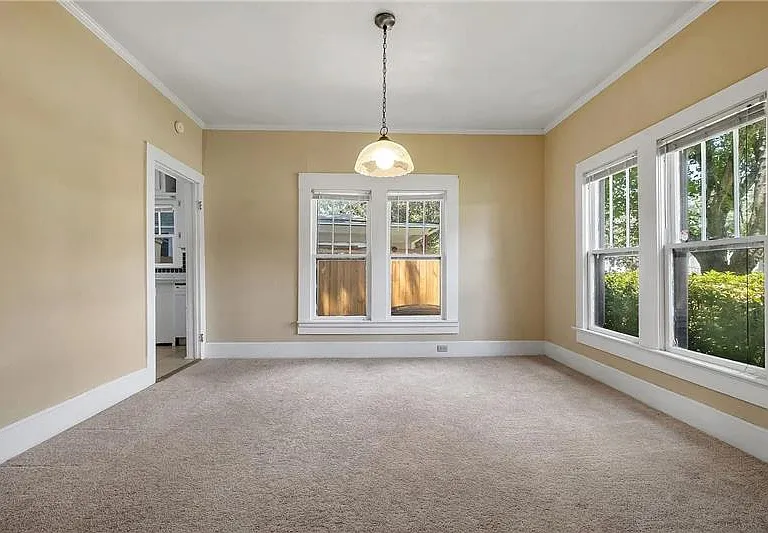 1600 Green St — Photo 7