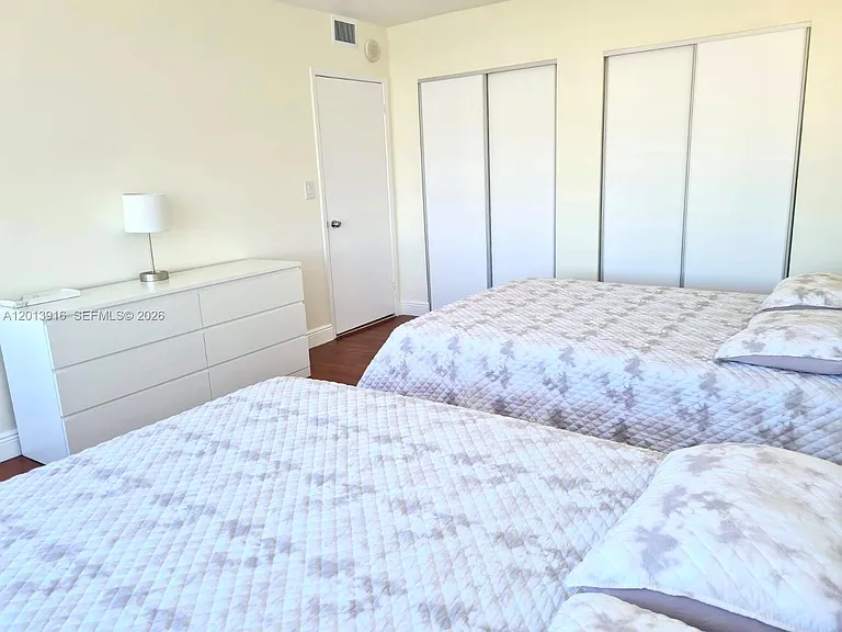 2500 Parkview Dr #2114 — Photo 17