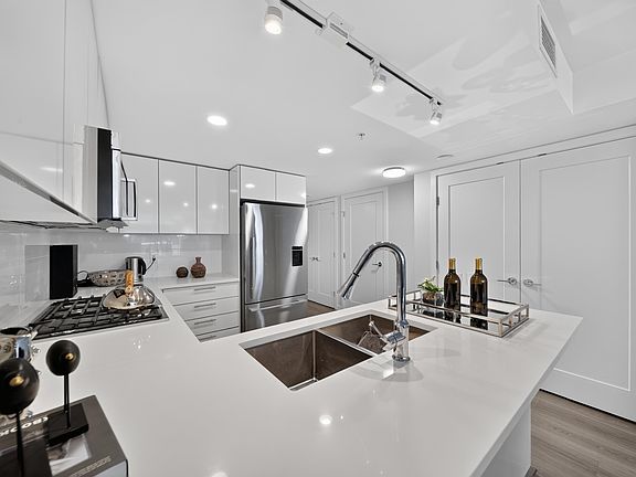 5th image of 8699 Hazelbridge Way #507