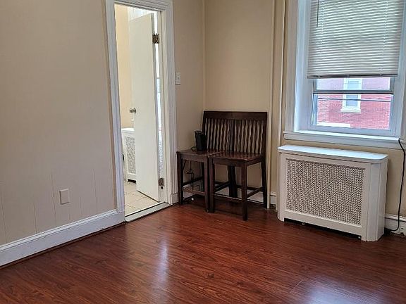 2nd image of 2600-2600 E Ann St #R