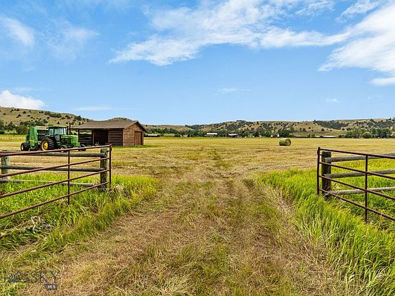 4th image of 1687 Cottontail Rd