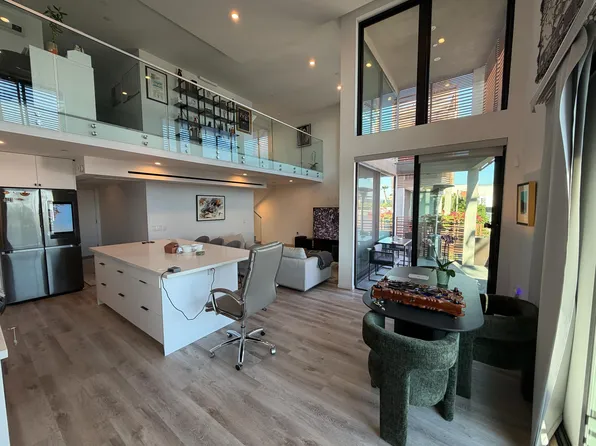 916 Westbourne Dr #406, West Hollywood, CA 90069