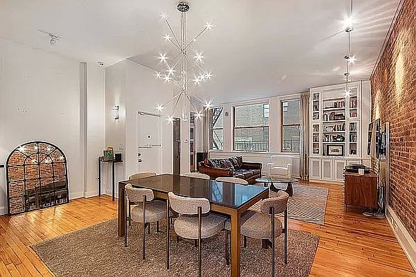 1st image of 133 Mercer St Floor 4