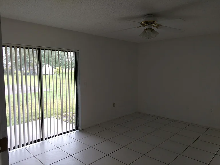 2696 La Alameda Ave — Photo 21