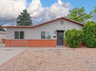 9108 Lagrima De Oro Rd NE, Albuquerque, NM 87111