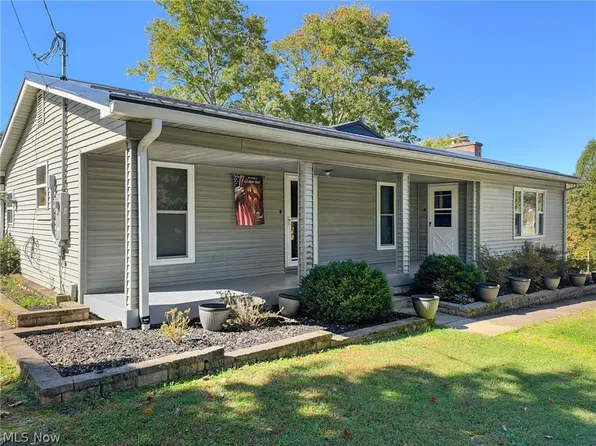 1213 Broomstick Rd, Big Bend, WV 26136