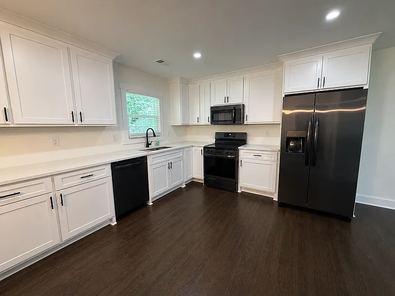 3268 Robin Rd — Photo 3