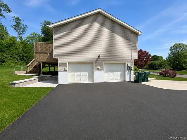 Building Photo - 24 Vermont Dr #B