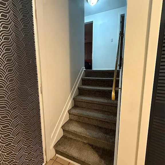 888 Cataraqui St #UPPER — Photo 5