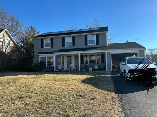 24 Peachfield Ln, Willingboro, NJ 08046