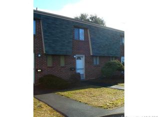 186 Wakefield Cir, East Hartford, CT 06118